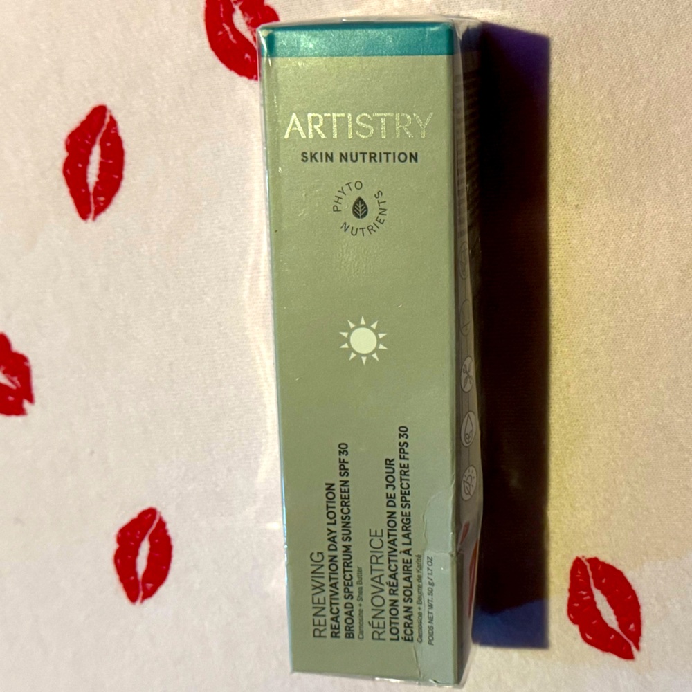 New in box Artistry Studio Renewing Reactivation Day Lotion SPF 30 Sealed